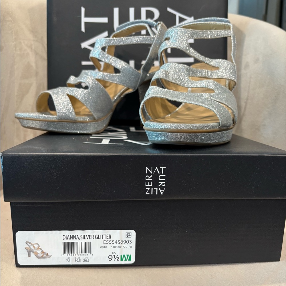 Naturalizer Dianna Silver Strappy Heels 9.5 Wide - Picture 2 of 11